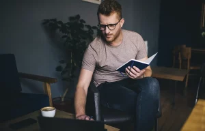 Curso en modalidad diferido para oposiciones de gestión procesal en Academia Albacer